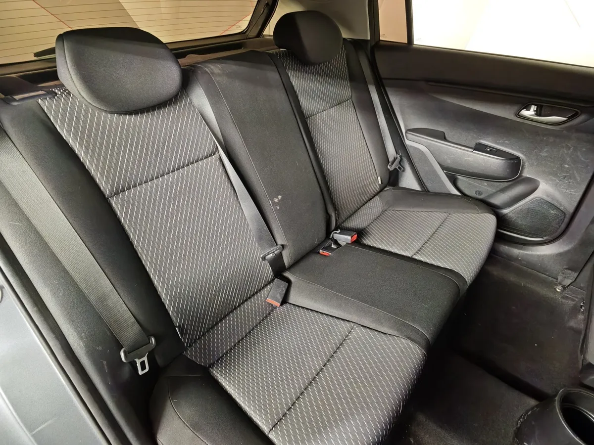 Kia Rio X-Line 1.6 MT (123 л.с.) Comfort Серый в АВИЛОН. Слайд №17