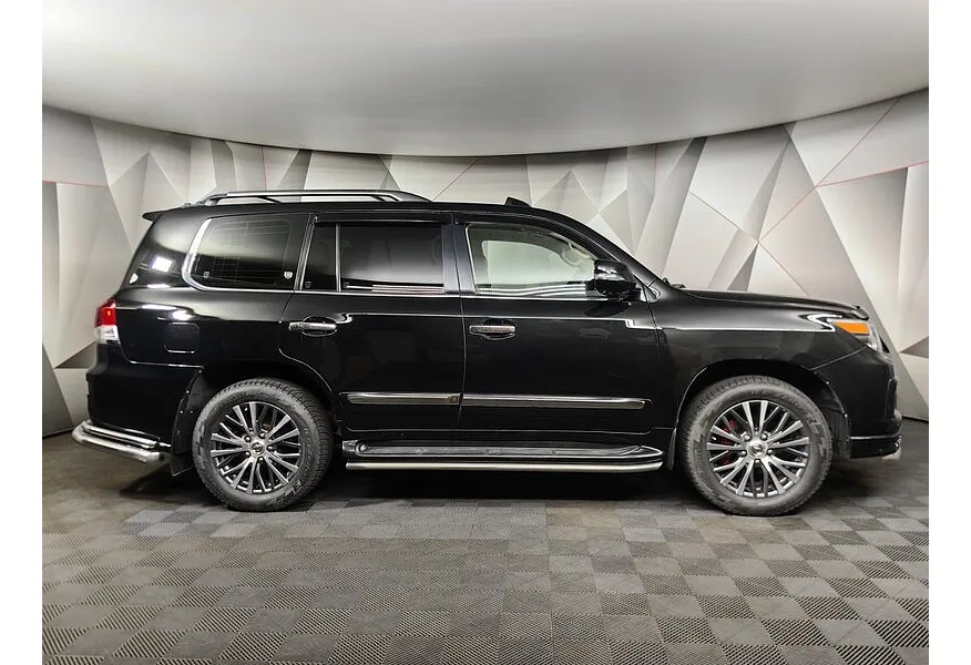 Lexus LX 570 AT (367 л.с.) Черный в АВИЛОН. Слайд №6