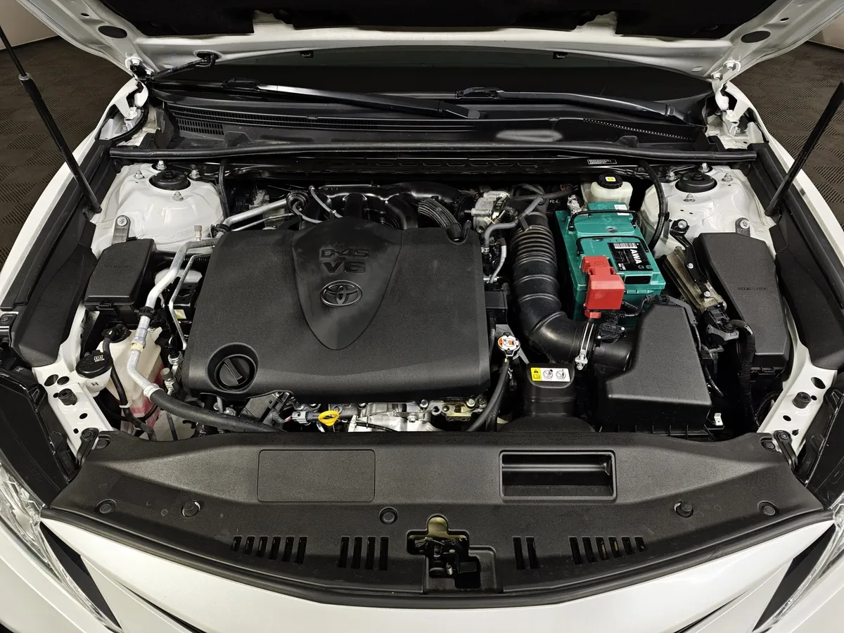 Toyota Camry 3.5 AT (249 л.с.) Белый в АВИЛОН. Слайд №11