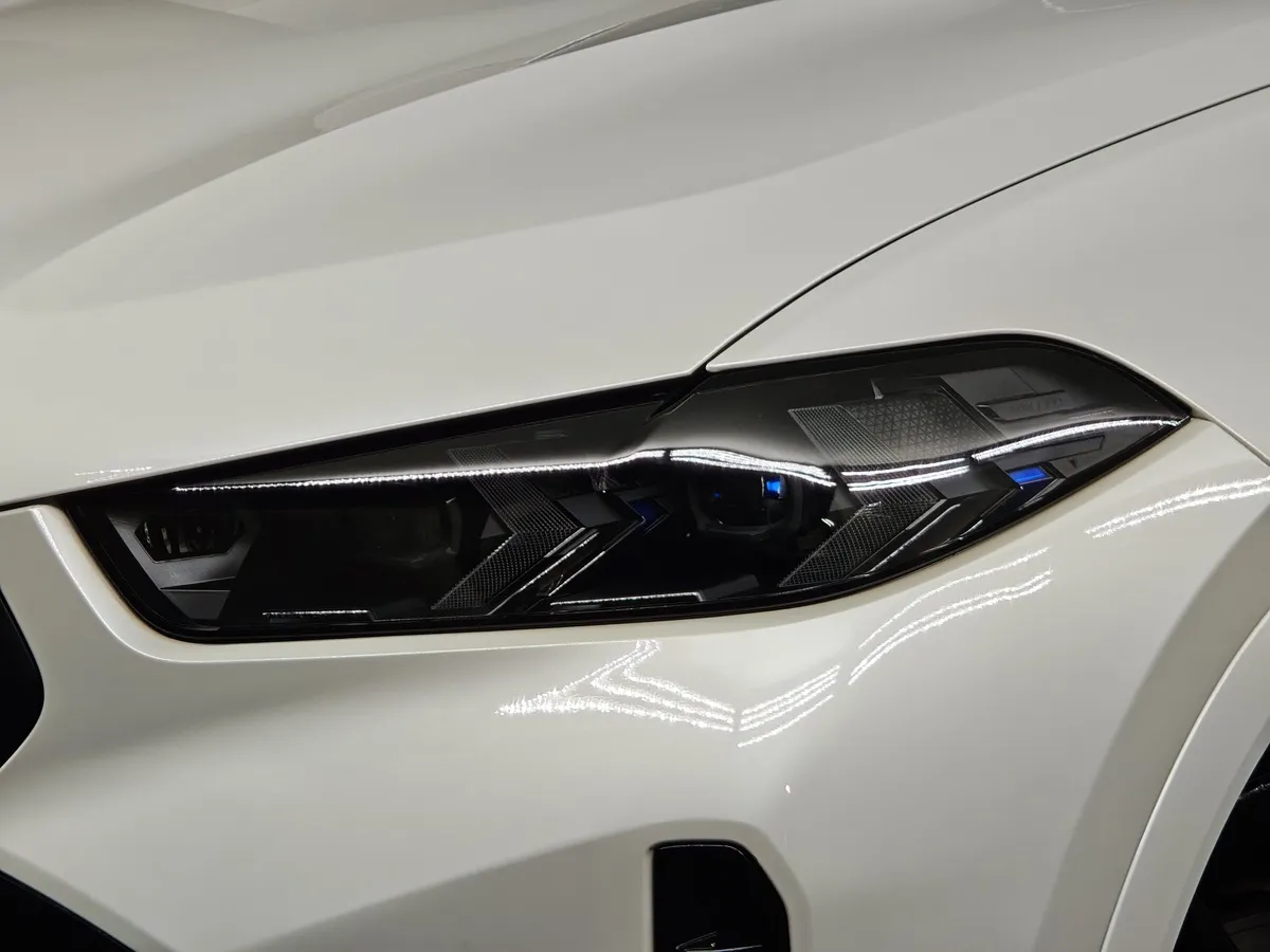 BMW X6 xDrive40d (340 л.с.) Base (Локальная сборка) Белый в АВИЛОН. Слайд №8