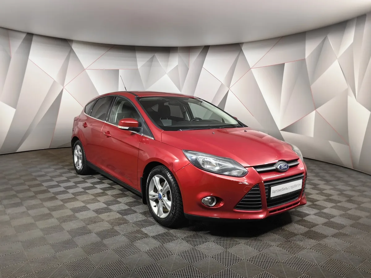 Ford Focus 1.6 PowerShift (125 л.с.) Titanium Красный в АВИЛОН. Слайд №3