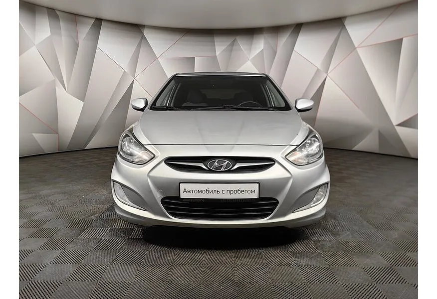 Hyundai Solaris 1.4 AT (107 л.с.) Style Серебристый в АВИЛОН. Слайд №7