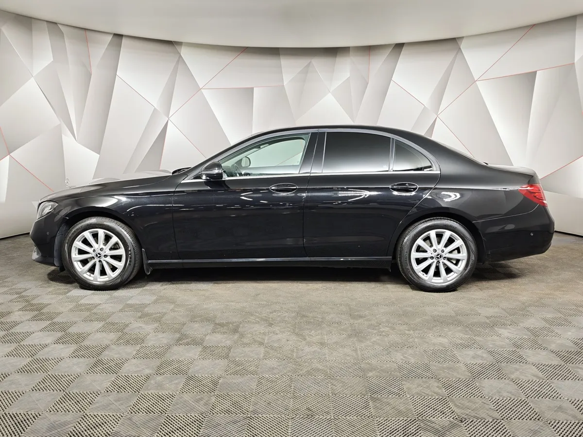 Mercedes-Benz E-Класс E 200 9G-TRONIC (197 л.с.) Черный в АВИЛОН. Слайд №5