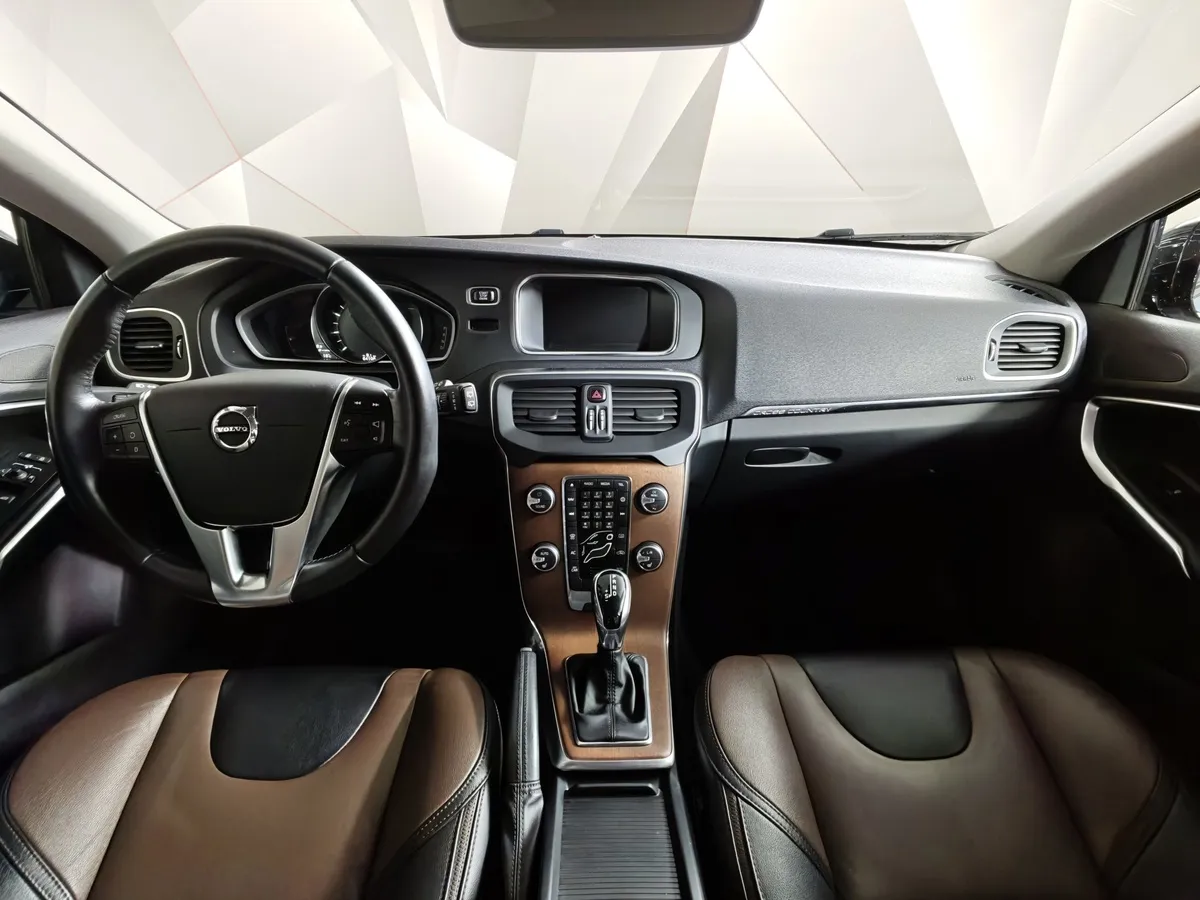 Volvo V40 1.5 T3 Drive-E Geartronic (152 л.с.) Kinetic Голубой в АВИЛОН. Слайд №14