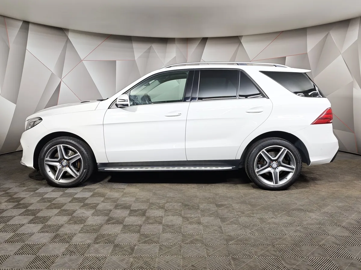 Mercedes-Benz GLE 400 4MATIC 9G-TRONIC (333 л.с.) Особая серия Белый в АВИЛОН. Слайд №5