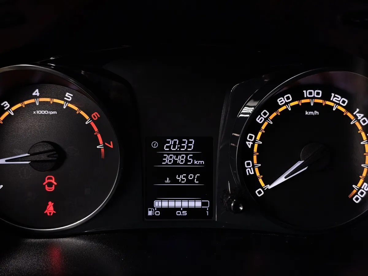 ВАЗ (Lada) Granta 1.6 MT 8кл (87 л.с.) Черный в АВИЛОН. Слайд №16