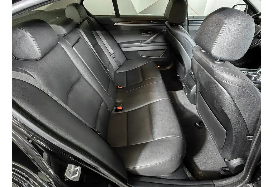 BMW 5 серия 520d Steptronic (190 л.с.) Черный в АВИЛОН. Слайд №14