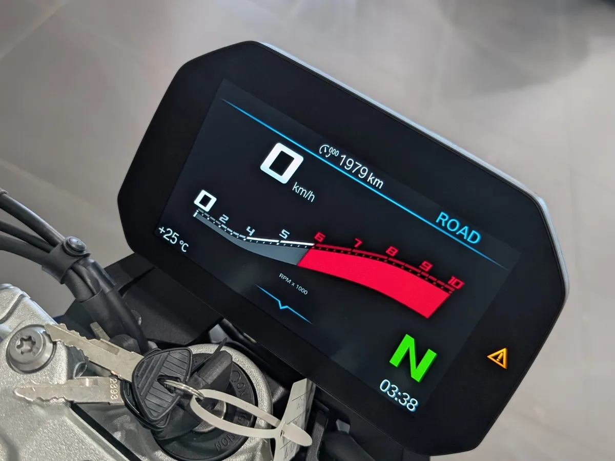 BMW Motorrad F 900 R F 900 R 895 см³ 895 Синий в АВИЛОН. Слайд №10