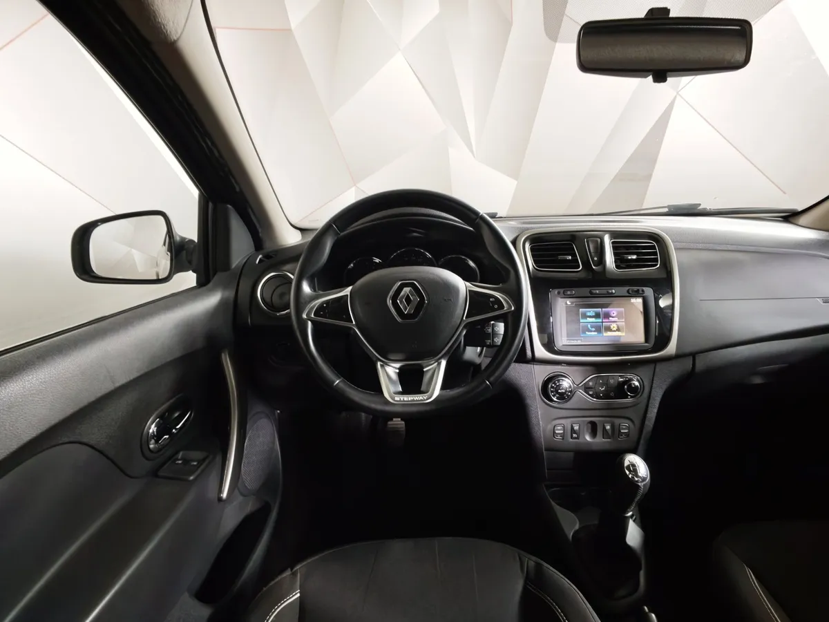 Renault Sandero 1.6 MT (113 л.с.) Stepway Drive Серый в АВИЛОН. Слайд №19