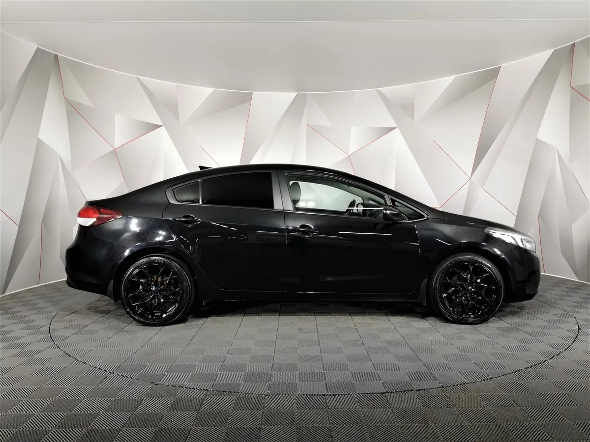 Kia Cerato 1.6 AT (130 л.с.) Comfort Черный в АВИЛОН. Слайд №6