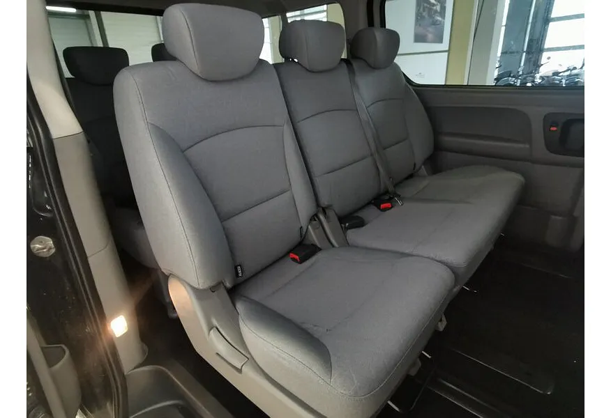 Hyundai H-1 2.4 AT (173 л.с.) Comfort Черный в АВИЛОН. Слайд №16