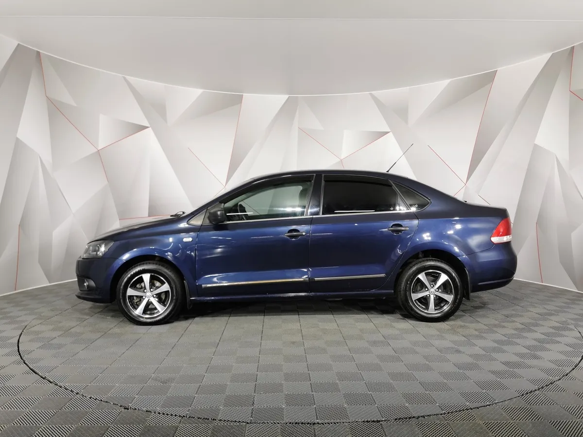 Volkswagen Polo 1.6 MT (105 л.с.) Comfortline Синий в АВИЛОН. Слайд №5