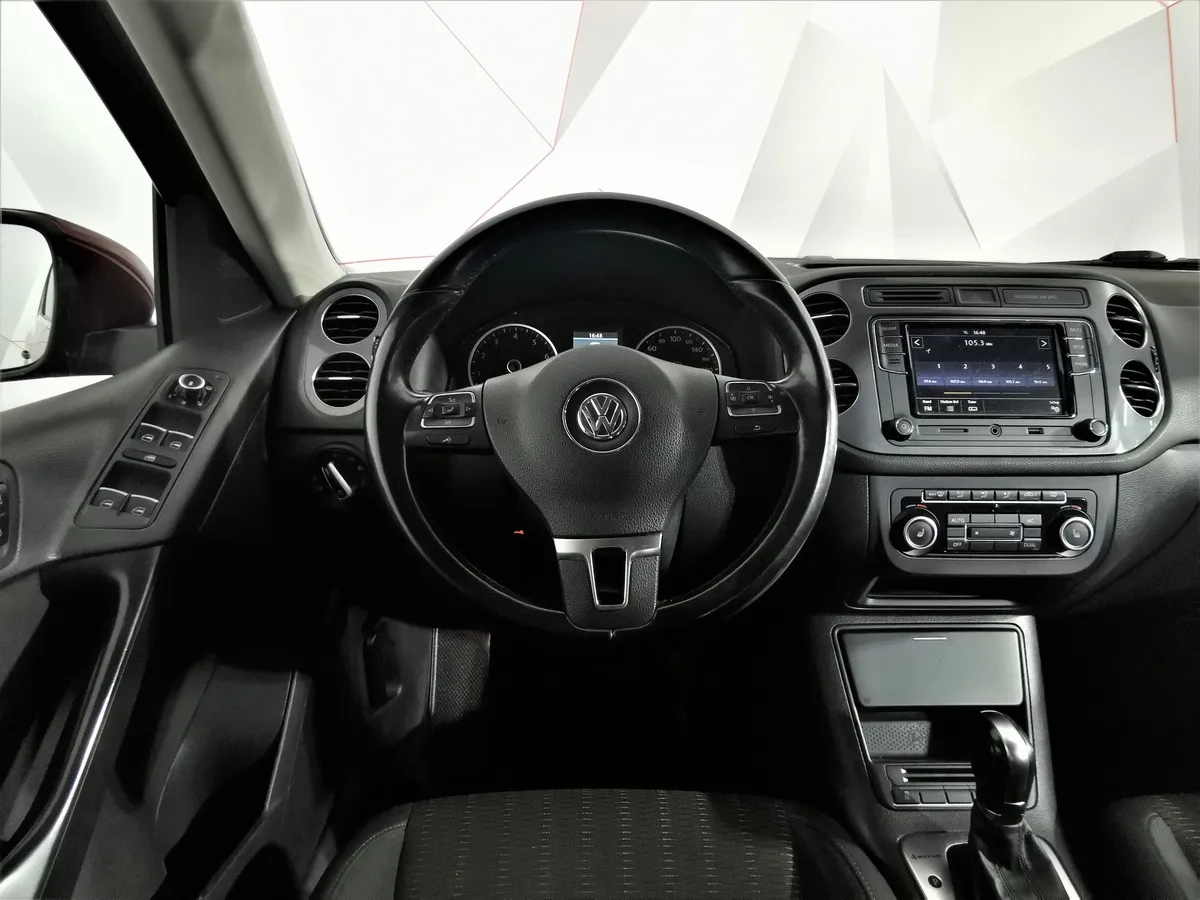 Volkswagen Tiguan 2.0 TSI 4Motion AT (170 л.с.) Trend & Fun Красный в АВИЛОН. Слайд №19