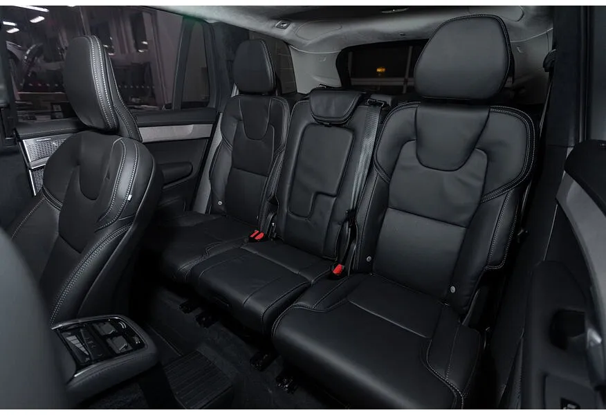 Volvo XC90 2.0 T8 plug-inhybrid AT AWD (7 мест) (455 л.с.) Ultra Bright Синий в АВИЛОН. Слайд №7