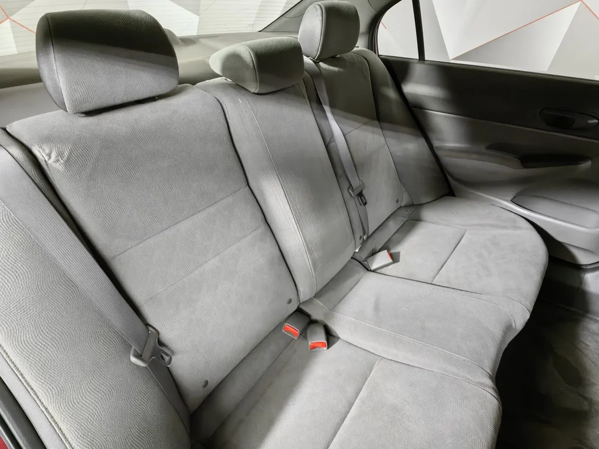 Honda Civic 1.8 AT (140 л.с.) Красный в АВИЛОН. Слайд №16