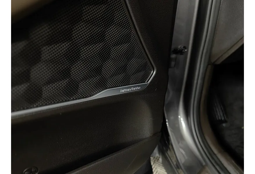 Hyundai Santa Fe 2.5 AWD 6AT (180 л.с.) Prestige Серый в АВИЛОН. Слайд №21