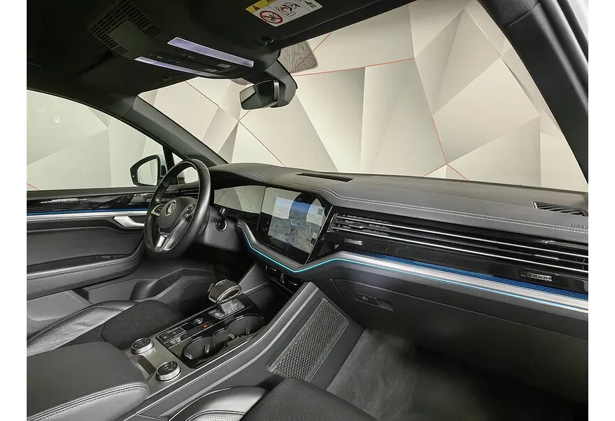 АВИЛОН - Volkswagen Touareg 3.0 V6 TDI Tiptronic 4Motion (249 л.с.) R-Line Белый - slide 8