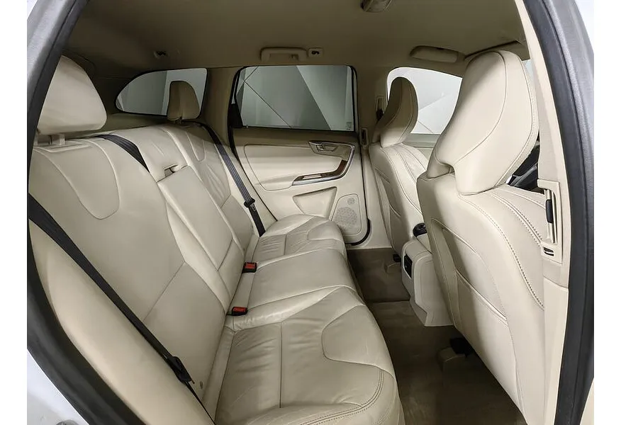 АВИЛОН - Volvo XC60 2.4 D5 Geartronic AWD (215 л.с.) Белый - slide 9