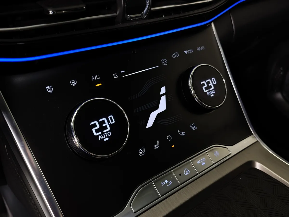 EXEED VX 2.0 AMT AWD (249 л.с.) President Белый в АВИЛОН. Слайд №21