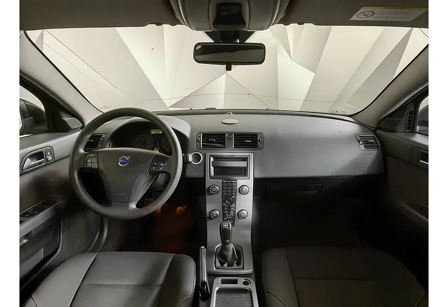 Volvo S40 1.6 MT (100 л.с.) Черный в АВИЛОН. Слайд №10