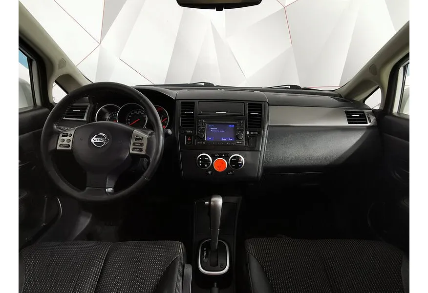 Nissan Tiida 1.6 AT (110 л.с.) Белый в АВИЛОН. Слайд №13