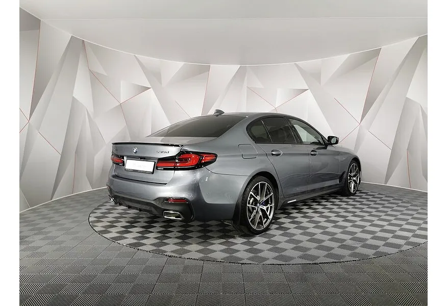 BMW 5 серия 530d xDrive Steptronic (249 л.с.) M Sport Pro Серый в АВИЛОН. Слайд №2