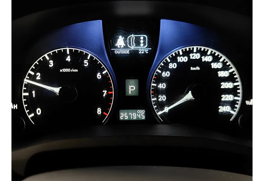 Lexus RX 270 AT (188 л.с.) Черный в АВИЛОН. Слайд №17