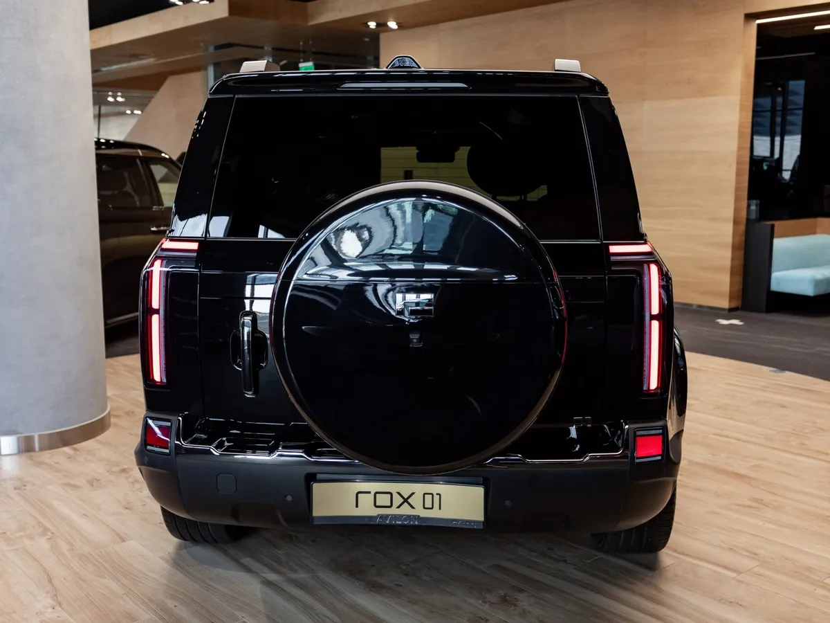 ROX 01 1.5 AT 4WD (475 л.с.) 7 мест Family Черный в АВИЛОН. Слайд №5