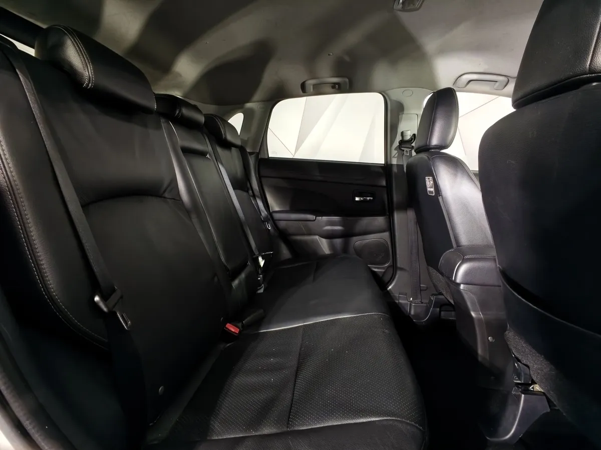Mitsubishi ASX 2.0 CVT 4WD (150 л.с.) Серебристый в АВИЛОН. Слайд №16