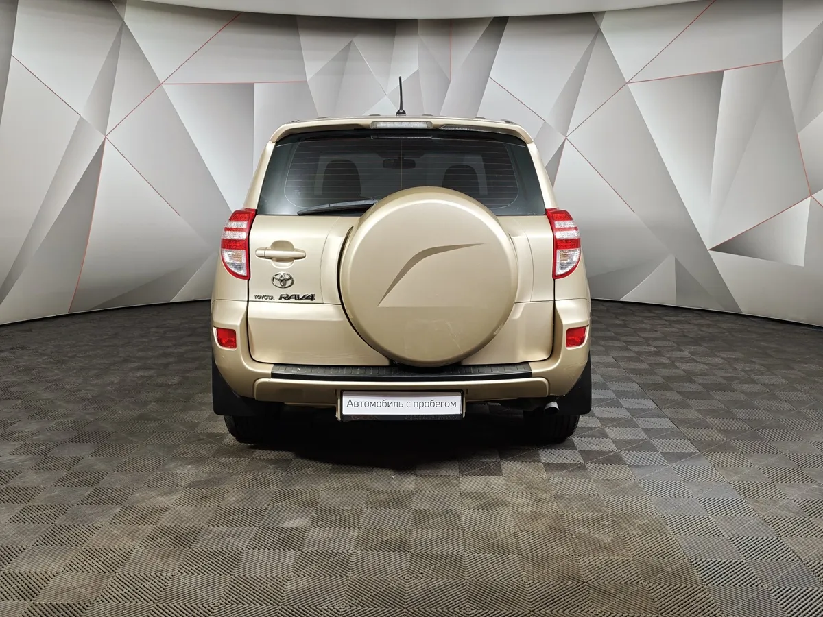 Toyota RAV4 2.0 MT FWD (158 л.с.) Бежевый в АВИЛОН. Слайд №8