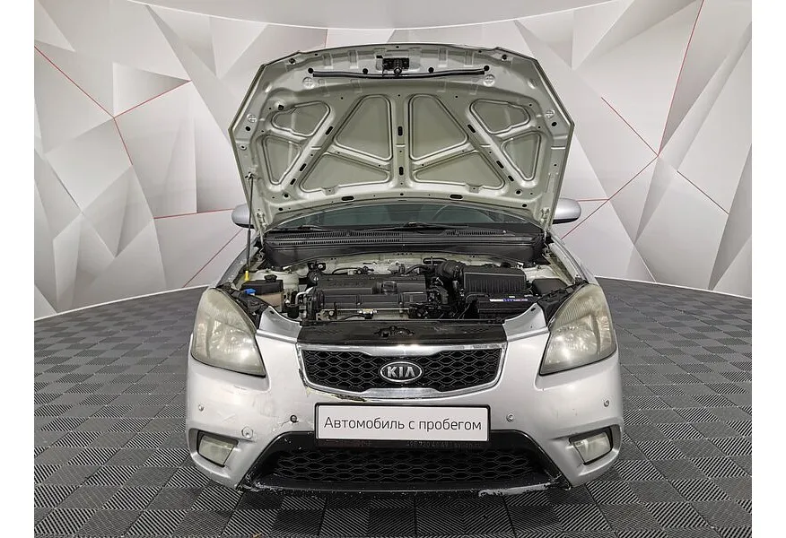 Kia Rio 1.4 AT (97 л.с.) Серебристый в АВИЛОН. Слайд №11 Kia Rio 1.4 AT (97 л.с.) Серебристый в АВИЛОН. Слайд №11