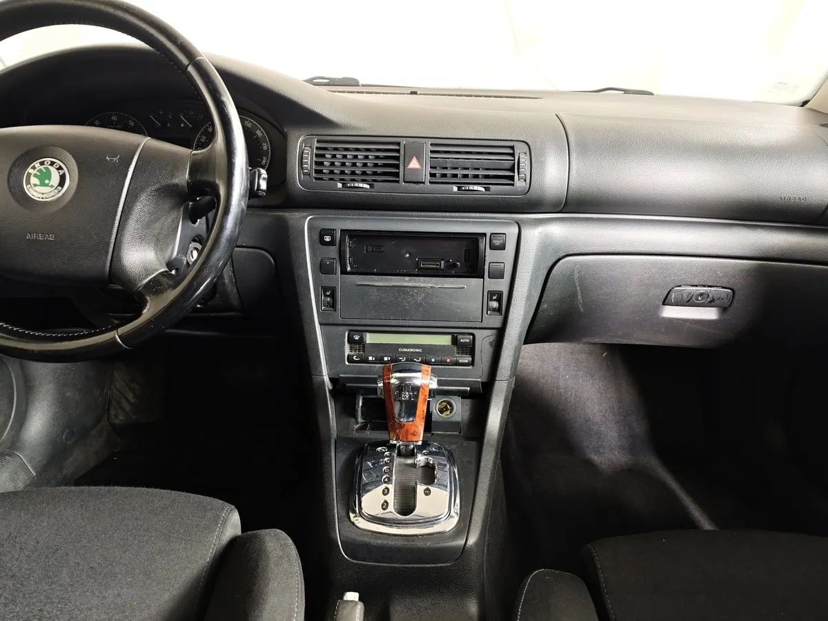 Skoda Superb 1.8T Tiptronic (150 л.с.) Серый в АВИЛОН. Слайд №13