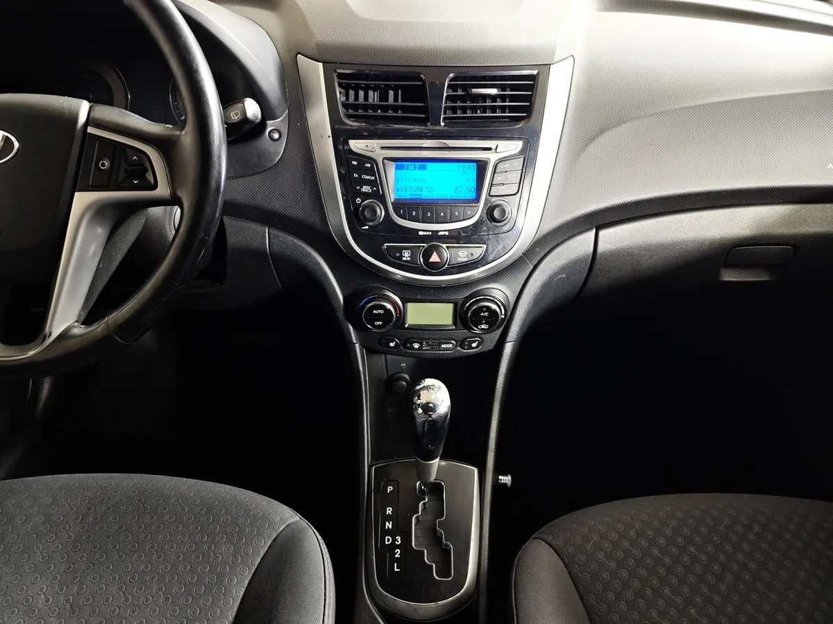Hyundai Solaris 1.6 AT (123 л.с.) Active Красный в АВИЛОН. Слайд №14
