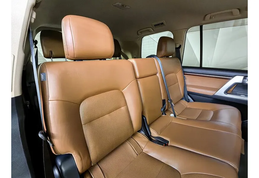 Toyota Land Cruiser 4.5 Twin-Turbo D AT 4WD (5 мест) (235 л.с.) Престиж Черный в АВИЛОН. Слайд №16