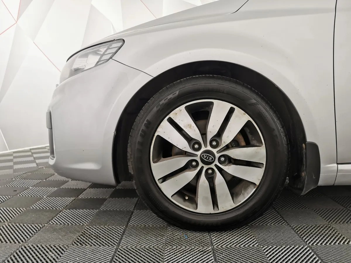 Kia Cerato 1.6 AT (126 л.с.) Серебристый в АВИЛОН. Слайд №9