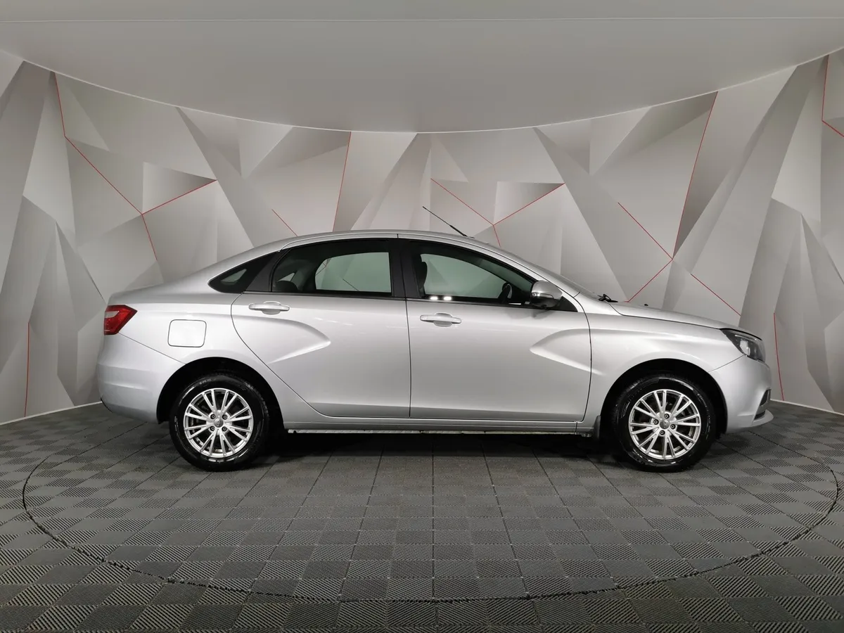 ВАЗ (Lada) Vesta 1.6 CVT (113 л.с.) Luxe Multimedia Серый в АВИЛОН. Слайд №6