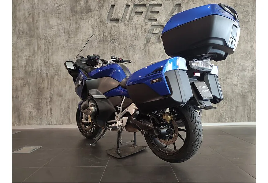 LIVE. Слайд №5