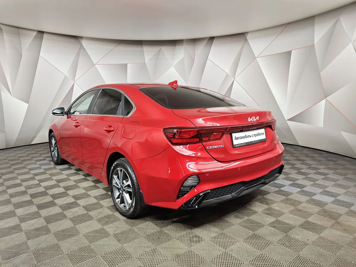 Kia Cerato 1.6 AT (122 л.с.) Красный в АВИЛОН. Слайд №4