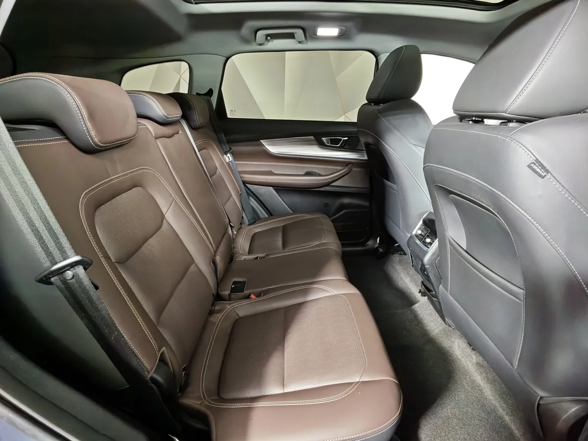Chery Tiggo 8 Pro 1.6 TGDI DCT7 (186 л.с.) Prestige Dreamline Серый в АВИЛОН. Слайд №16