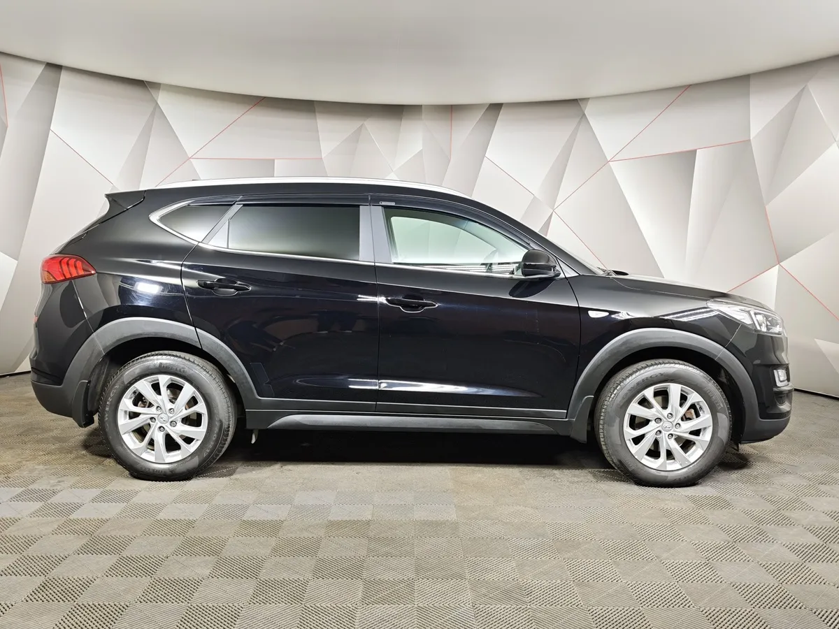 Hyundai Tucson 2.0 (150 л.с.) MPI-6AT-2WD Family Черный в АВИЛОН. Слайд №6