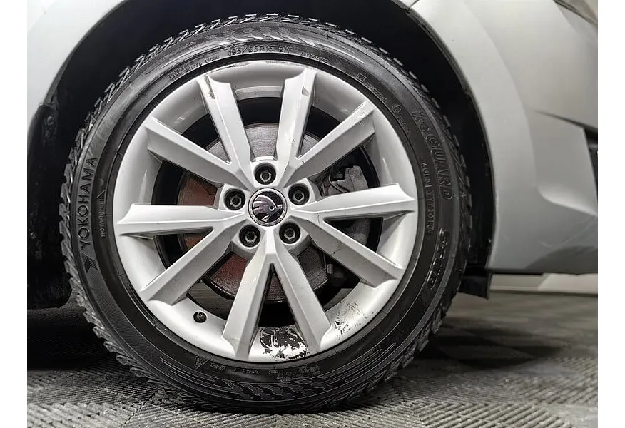 Skoda Rapid 1.4 TSI DSG (125 л.с.) Active Серебристый в АВИЛОН. Слайд №9