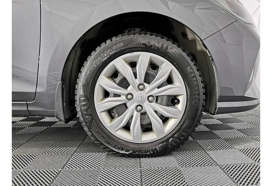 Solaris HS 1.6 MT (123 л.с.) Active Plus Серый в АВИЛОН. Слайд №9