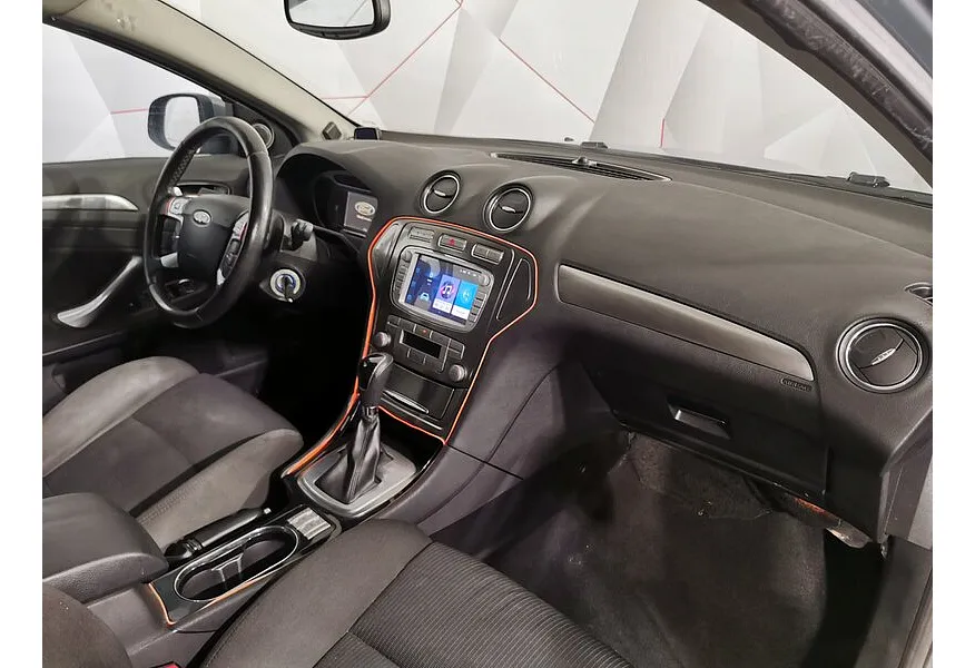 LIVE. Слайд №9