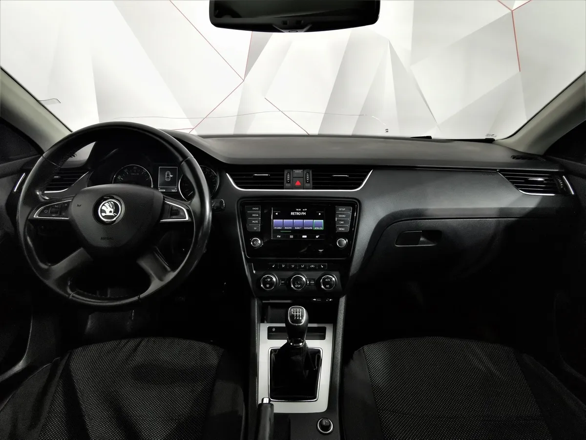 Skoda Octavia 1.4 TSI MT (140 л.с.) Черный в АВИЛОН. Слайд №12