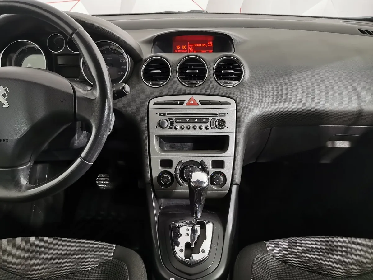 Peugeot 308 1.6 AT (120 л.с.) Голубой в АВИЛОН. Слайд №13