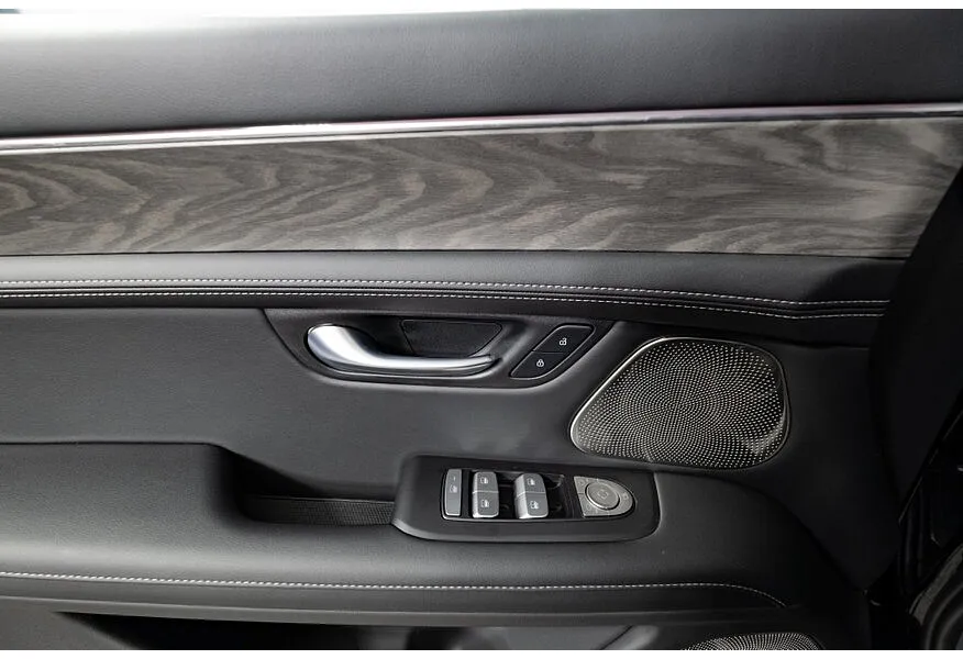 АВИЛОН - Seres M5 1.5 AT 4WD (496 л.с.) Premium Черный - slide 2