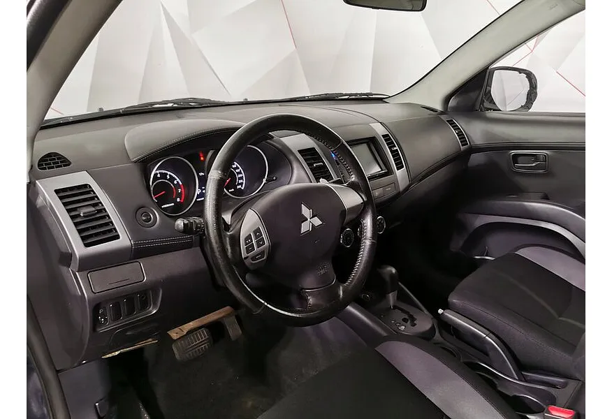 АВИЛОН - Mitsubishi Outlander 2.0 MIVEC CVT 2WD (146 л.с.) Intense Plus Синий - slide 9