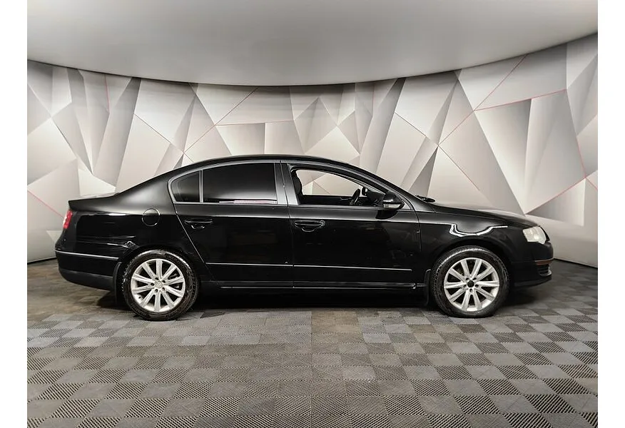 АВИЛОН - Volkswagen Passat 1.6 MPI MT (102 л.с.) Trendline Черный - slide 3