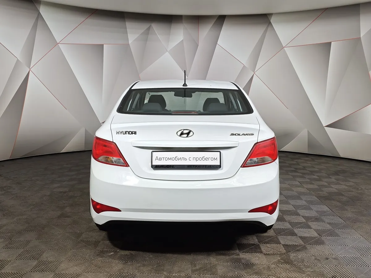 Hyundai Solaris 1.6 MT (123 л.с.) Comfort Белый в АВИЛОН. Слайд №8