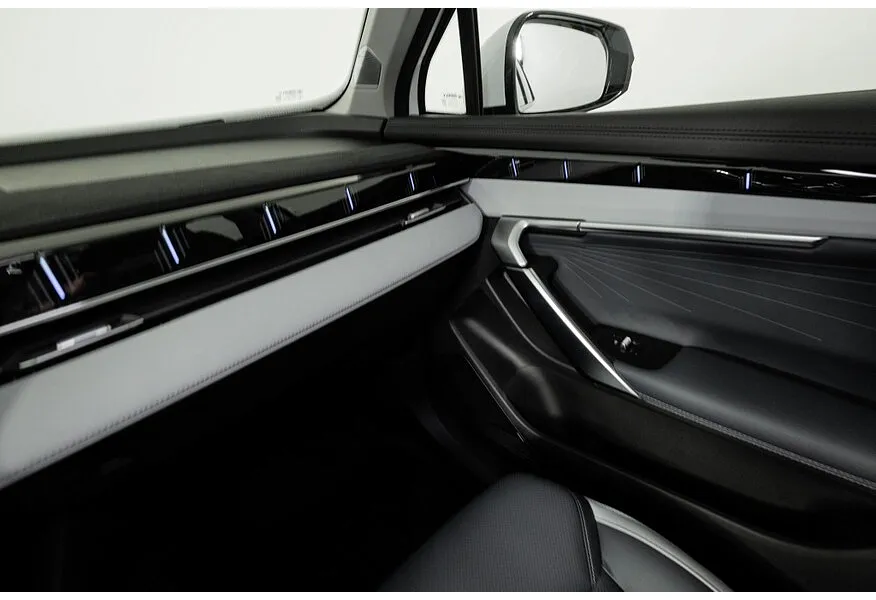 Geely Atlas 2.0T AT 4WD (200 л.с.) Flagship Белый в АВИЛОН. Слайд №13